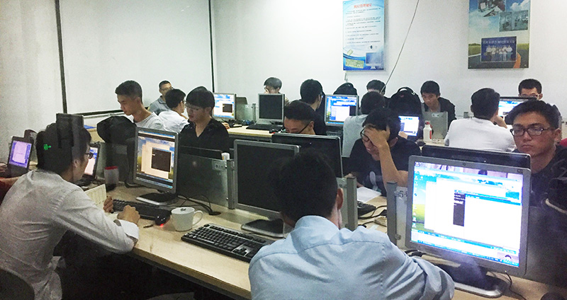 以学习的名义 与梦想齐飞—庆风云教育Java62期开班!