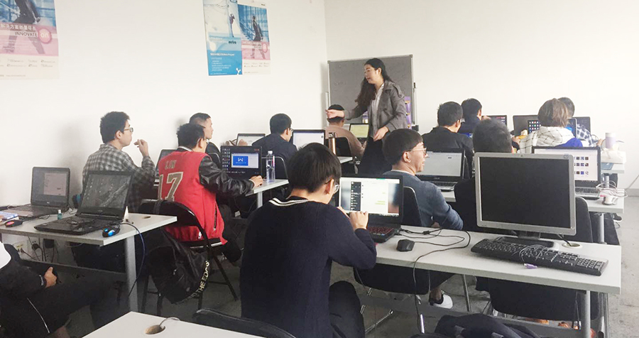 10月17日,风云教育java72期开班啦!